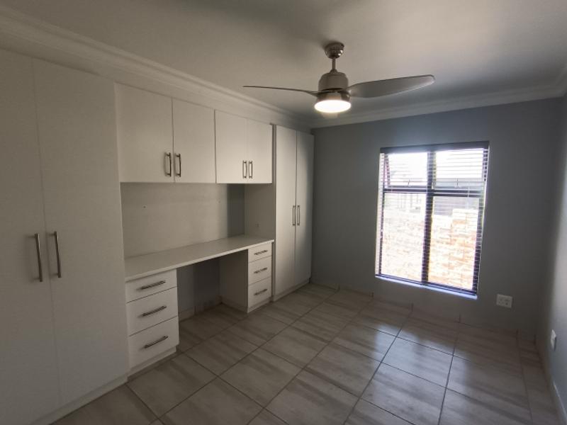 3 Bedroom Property for Sale in Hartenbos Central Western Cape